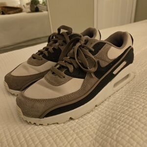 Nike Air Max 90 Womens Size 9